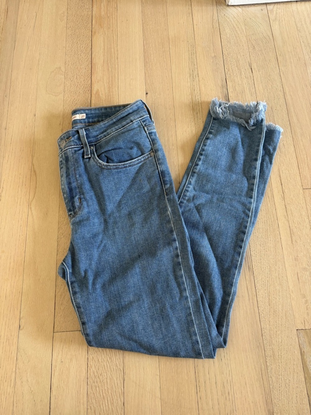 Lucky Brand Medium Blue Ankle Frayed Hem Skinny Jeans